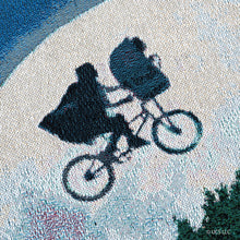 E.T. The Moon / Blanlet